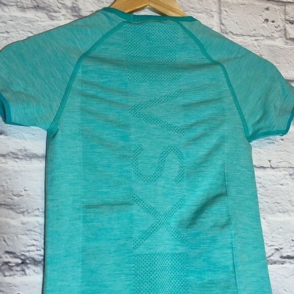 Victoria's Secret Sport Short Sleeve Activewear Top Size Extra Small - Picture 6 of 7